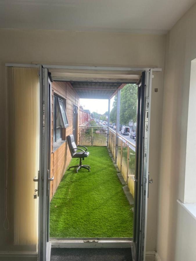 Cosy Living Daire Camberley Dış mekan fotoğraf